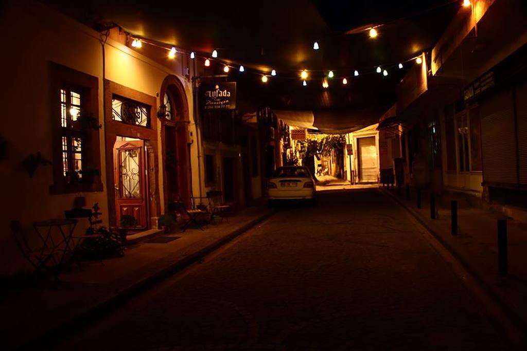 Ayfada Cafe & Pension Айвалык Экстерьер фото