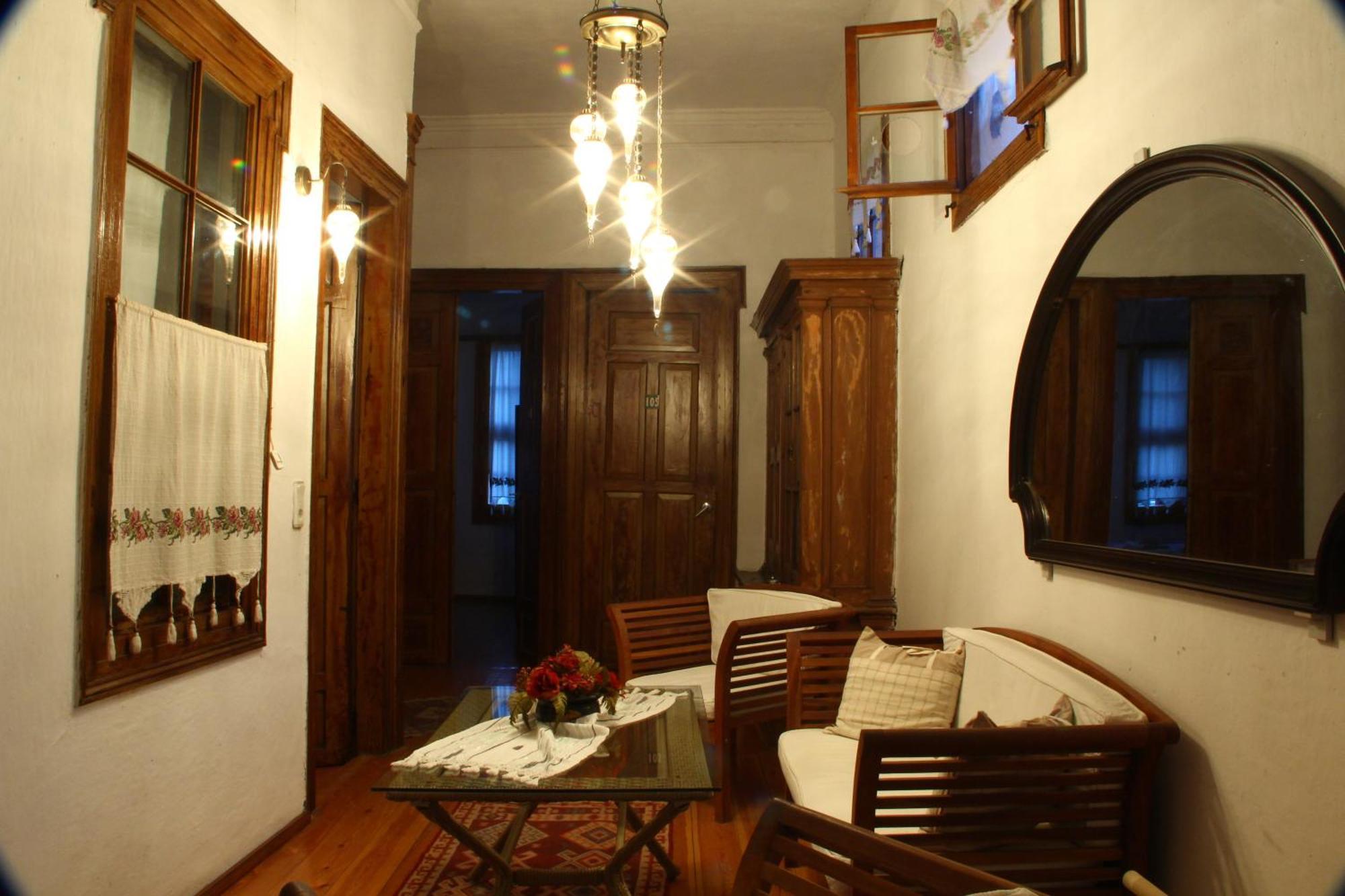 Ayfada Cafe & Pension Айвалык Экстерьер фото