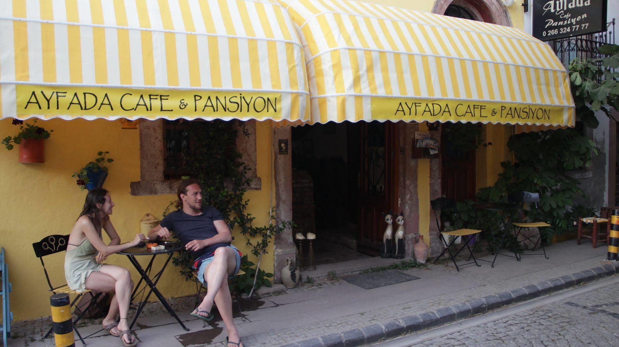 Ayfada Cafe & Pension Айвалык Экстерьер фото
